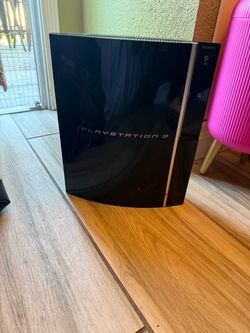 PlayStation 3 Backward Compatible Console (80GB Model CECHE01) - Plays PS2/PS1 Discs