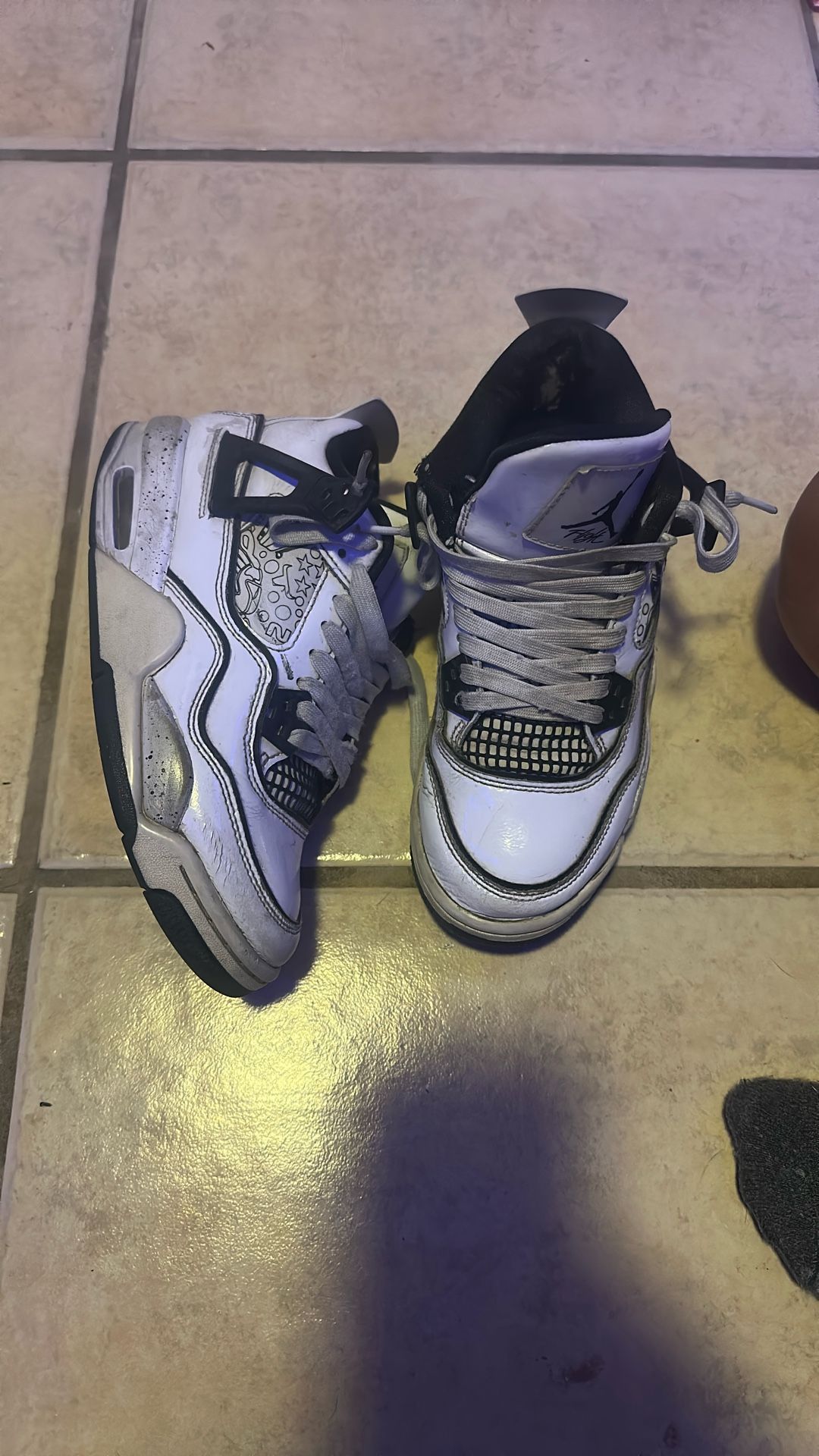 Retro Jordan’s Size 4