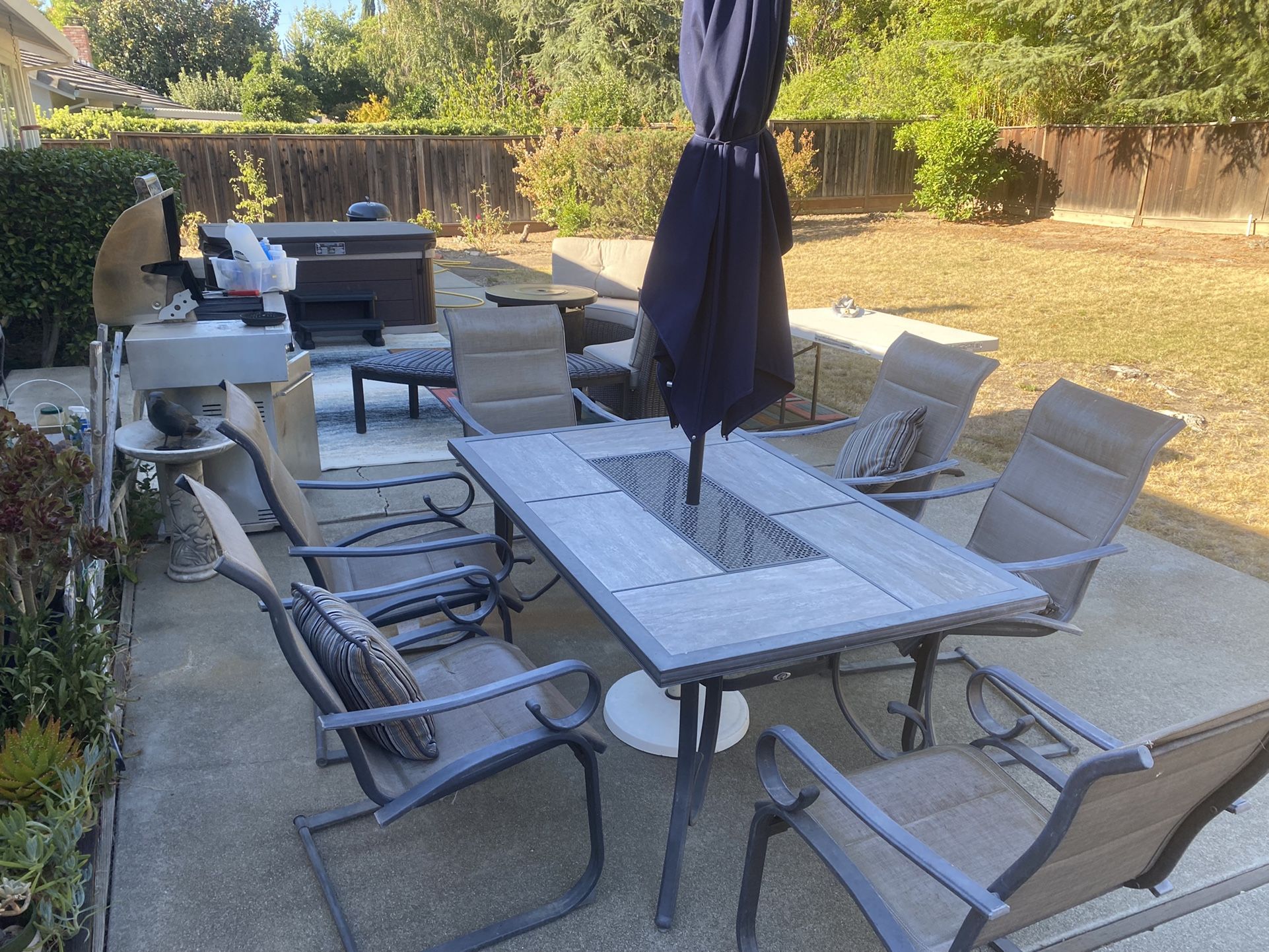 Patio Table W/6 Chairs, umbrella And Stand