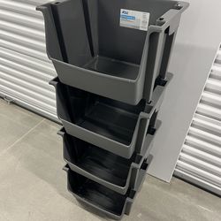 18 Plastic Containers for $25