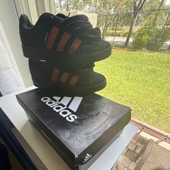 Addias Campus 00s Size 6