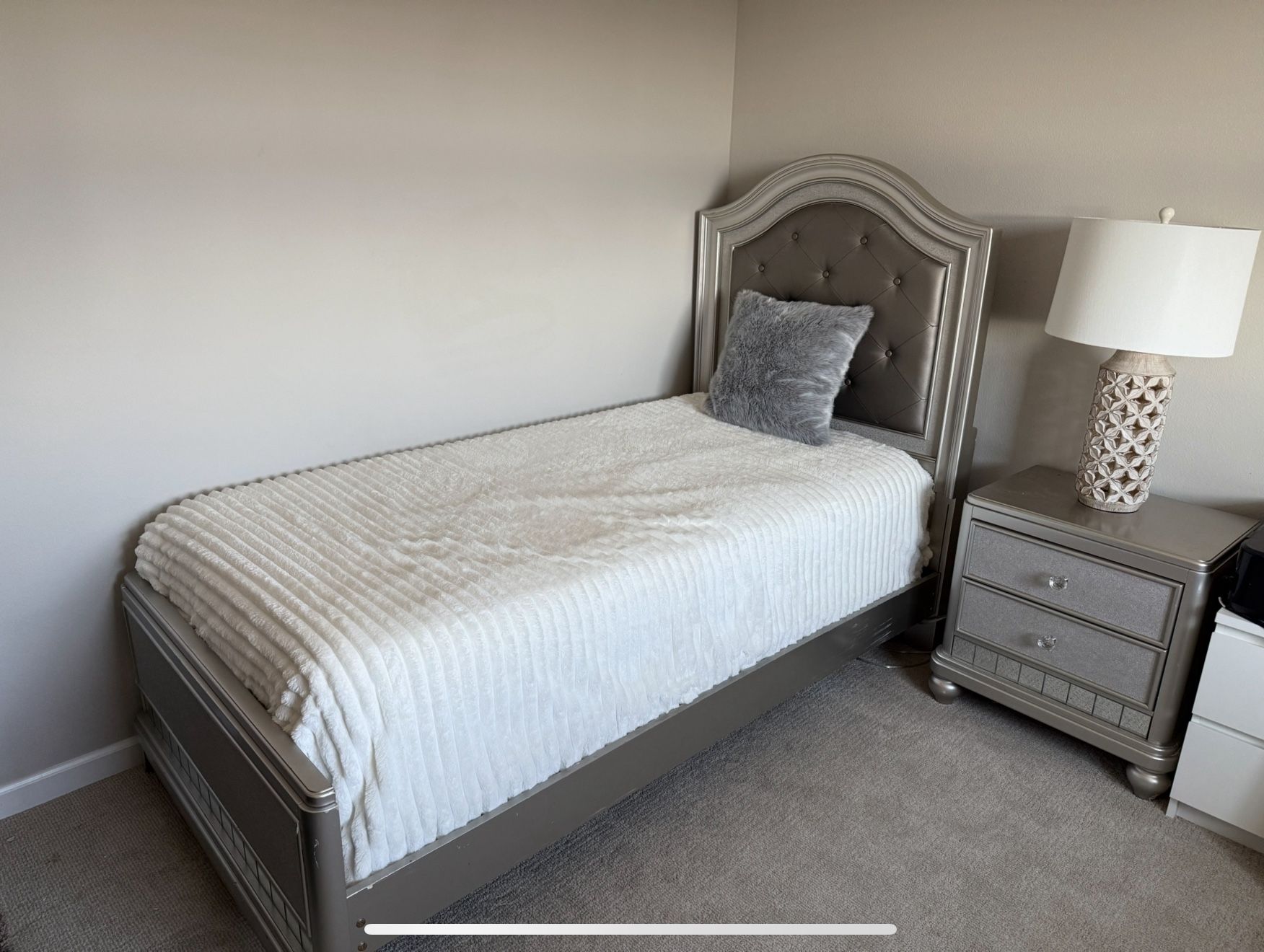 Twin Bed With Night Stand And Dresser