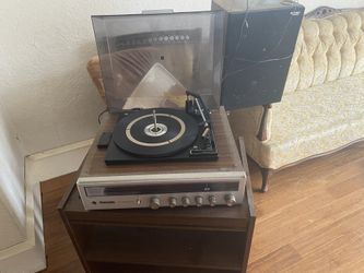 Panasonic toca disco whit two speakers $100
