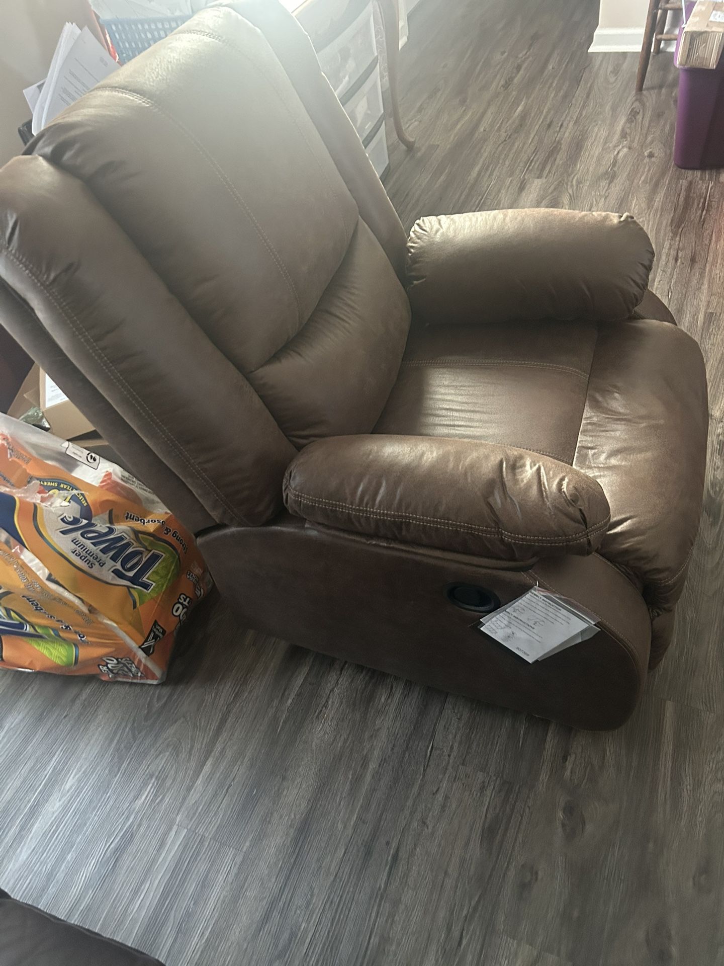 New Recliner / Read Below ⬇️