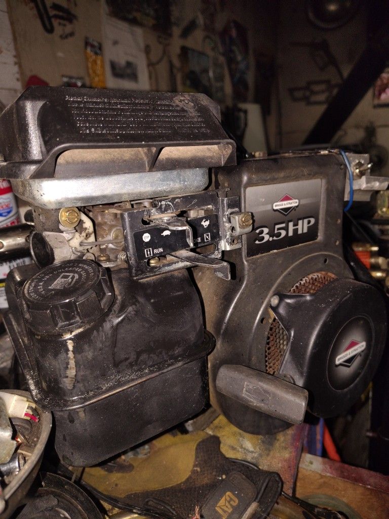 °H°∆°R°D° BuiLT 3.5 Hp 179cc Briggs & STraTToN EnGiNe W/ Racing CLutcH And Chrome Chain & CLutch CoveR W/ CusToM high Performance Exhaust