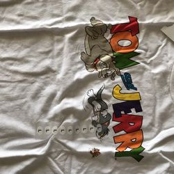 New Tom And Jerry T-shirt Size Large 