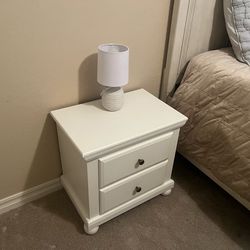 White Nightstands (Set of 2) – Clean & Updated