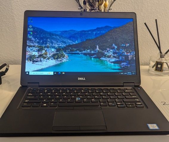 Like NEW DELL Laptop 16GB RAM With SSD
