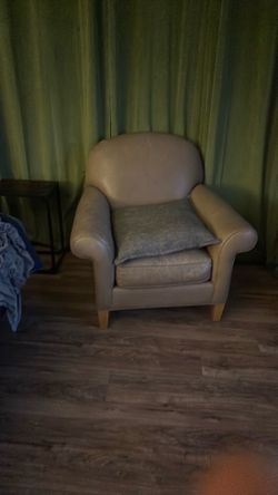 Free furniture couches, chairs