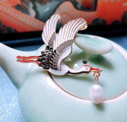 Flying Crane Enamel Brooch with Pearl Drop – New