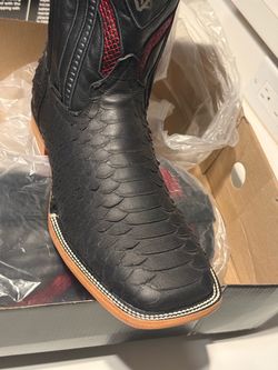 BOOTS PYTHON 11
