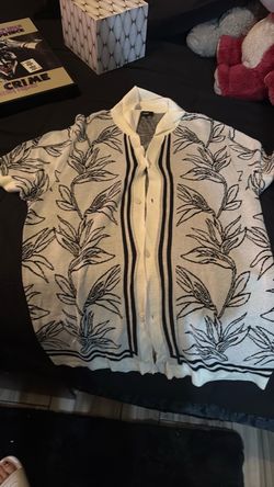 Medium express brand button up