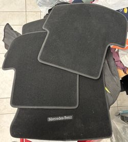 New OEM Mercedes Benz Black Velour 3 Pc. Carpet Floor mats 