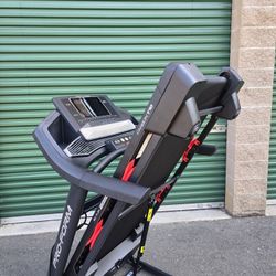 18 Hrs Of Use Proform  Carbon 10.0 Treadmill 