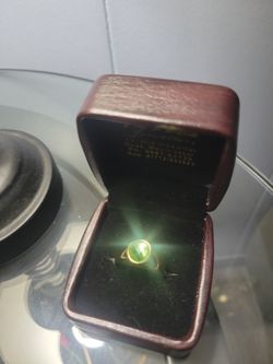 LUXURIOUS YELLOW GOLD COLOR TOPAZ GEMSTONE RING. SIZE 9