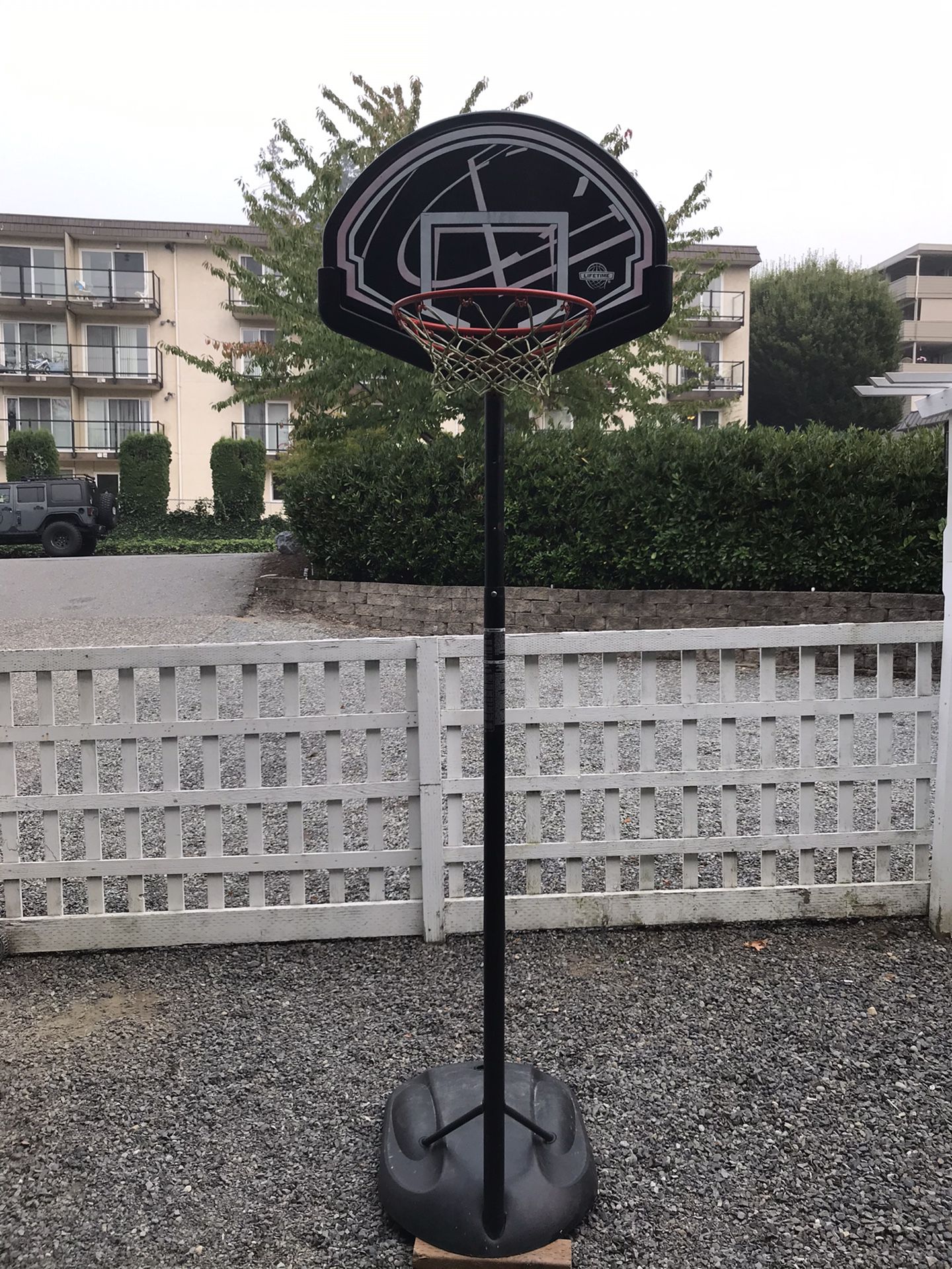 Small basketball hoop