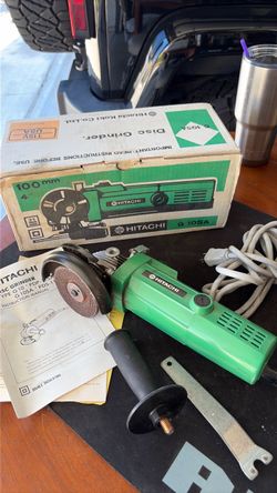 Hitachi G10SA 4" Angle Grinder with Original Box