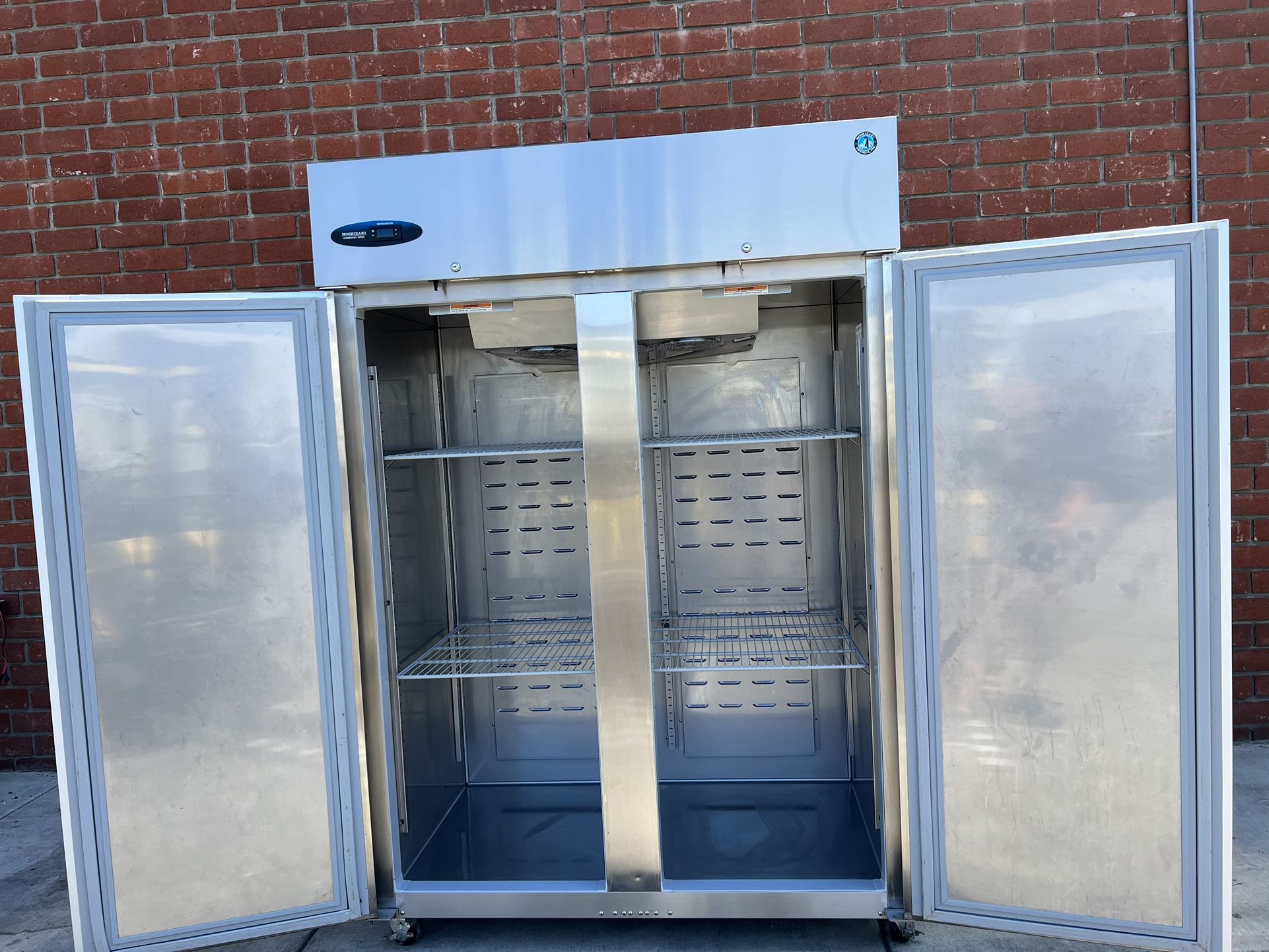 Hoshizaki CR2SFS, Refrigerator, Full Stainless commercial Restaurant