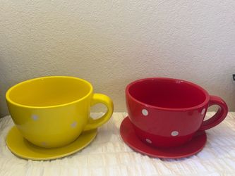 Oversized Ceramic Polka Dot Teacup and Saucer (Set of 2)