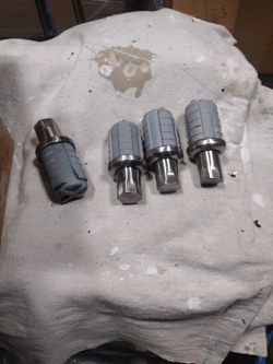 4 Adjustable Feet For Commercial Sink 