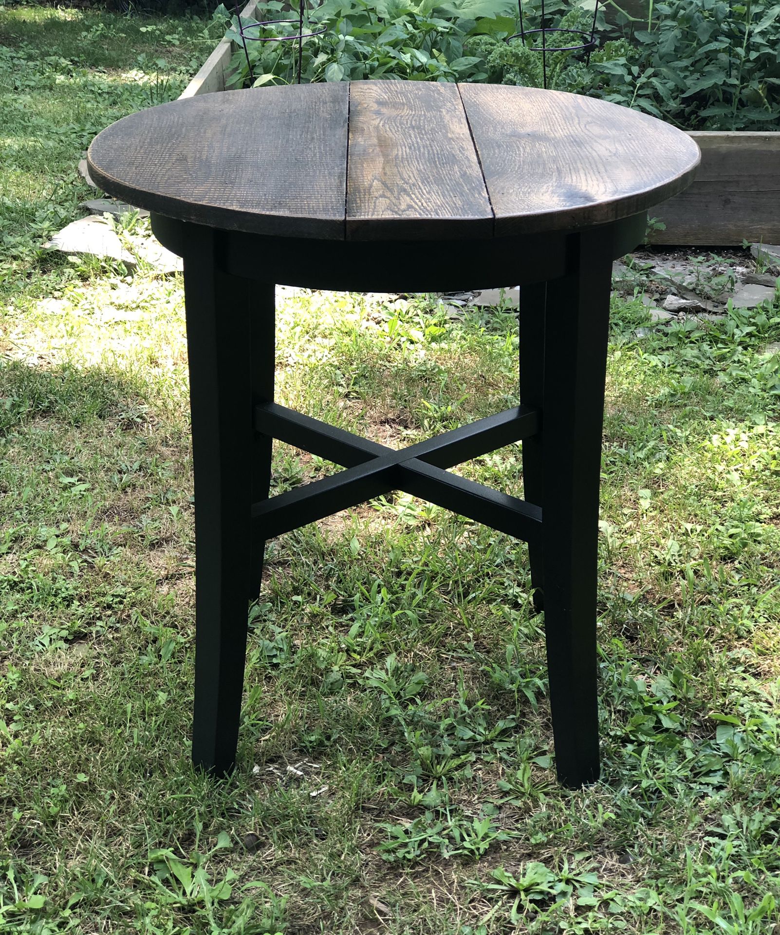 Custom made beautiful barn wood top round table
