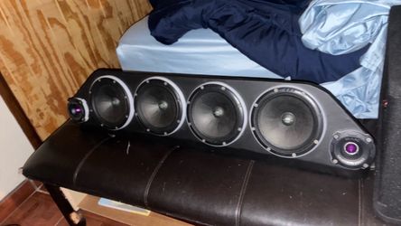 Speaker rack