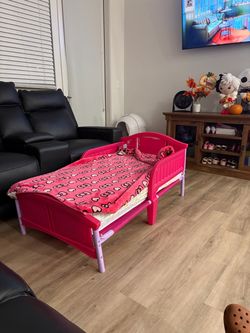 Cute toddler bed