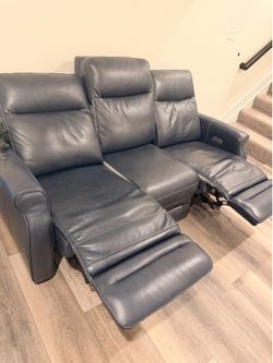 Recliner leather fully function comes with usb charging point