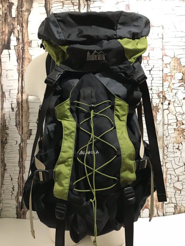 Rei Backpack 40L Hiking Camping with Rain Guard Small