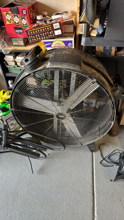 Industrial Size fan Cooling