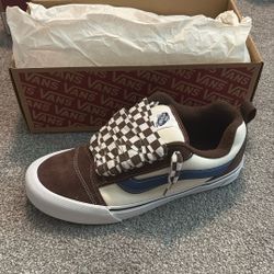  Vans Knu Skool 