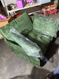 Wide extra large accent chair