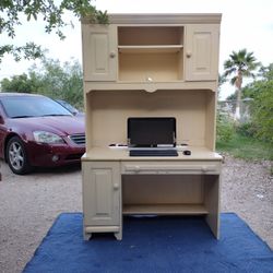 2 Pc Computer Desk *HP All In One Computer Included*