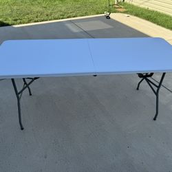 6’ Portable Table. NEW