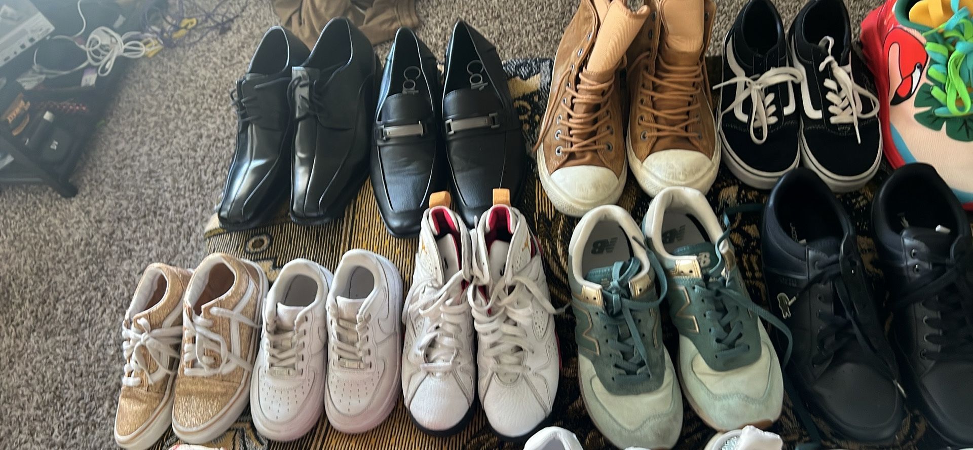 24 pares de tenis todos $200 tempe