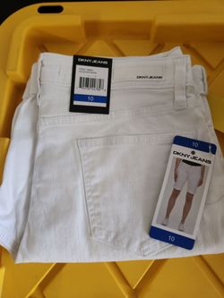 DKNY SHORTS SIZE 10