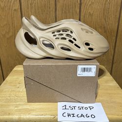 adidas Yeezy Foam Runner Ochre GW3354 Men’s Size 11 Authentic Ye RNNR NEW