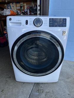 Front Load Washer GE . Extra Large Capacity. Ultra Fresh Vent Odorless. 28 Inch .4.8cu.ft. .Self Clean Cycle.