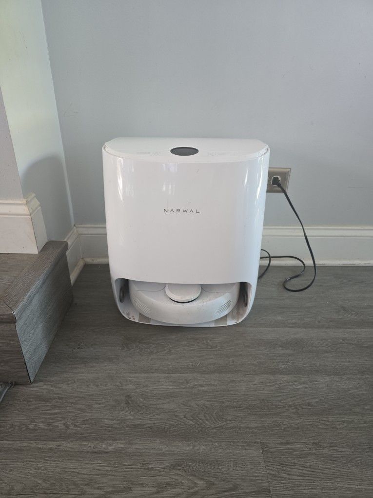 Narwal T10 Robot Vaccum And Mop