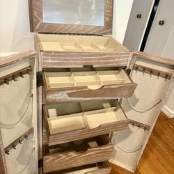  Cabby Fully Locking Jewelry Armoire
