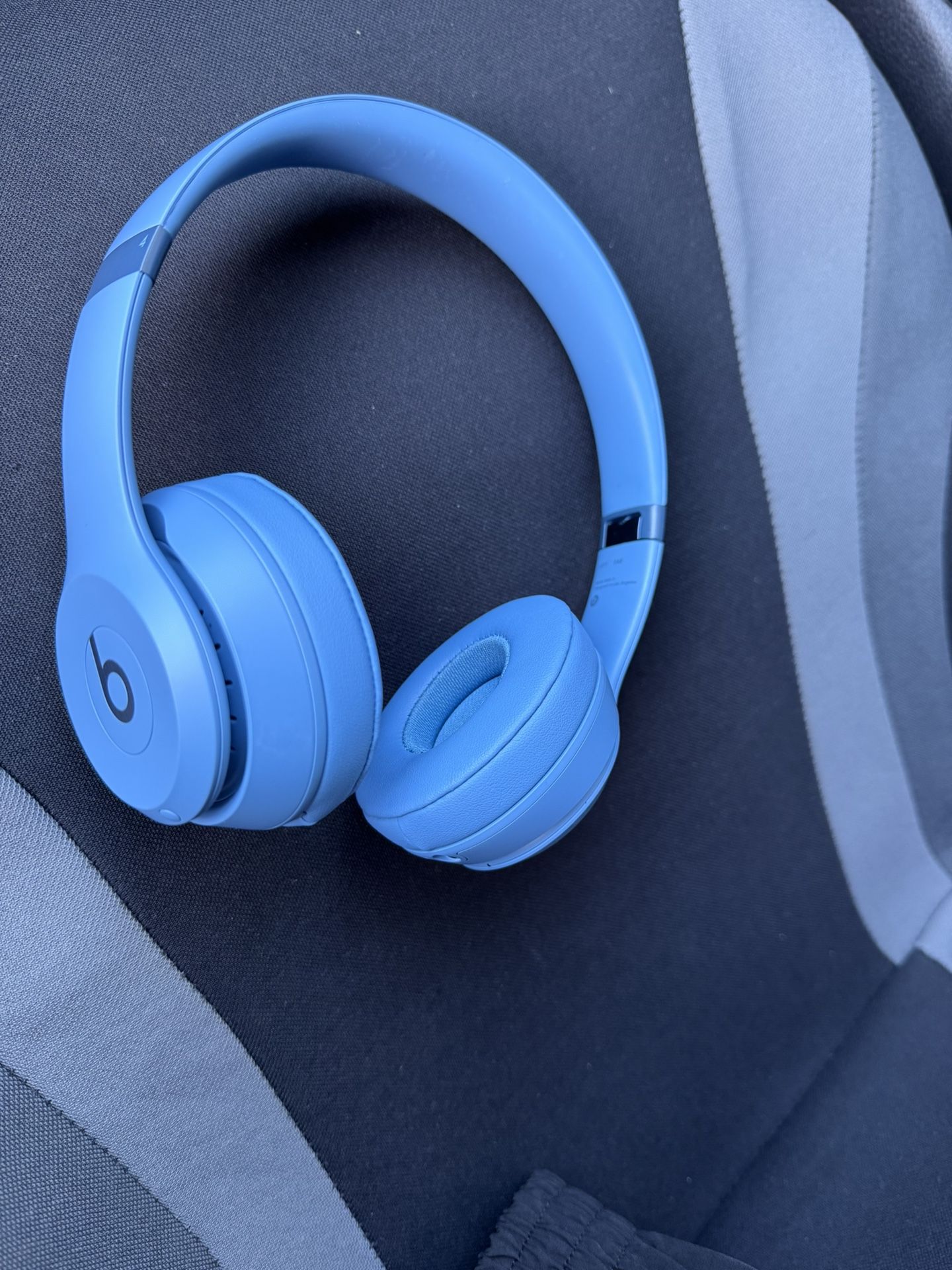 Beats Solo 4
