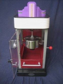 Nostalgia Kettle Popcorn Machine - Hollywood Cinema Popcorn