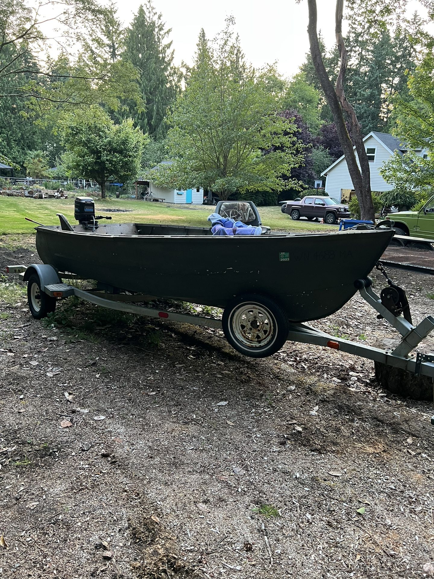 15’ fishing boat 18 Hp Mercury Minn Kota Galvanized trailer