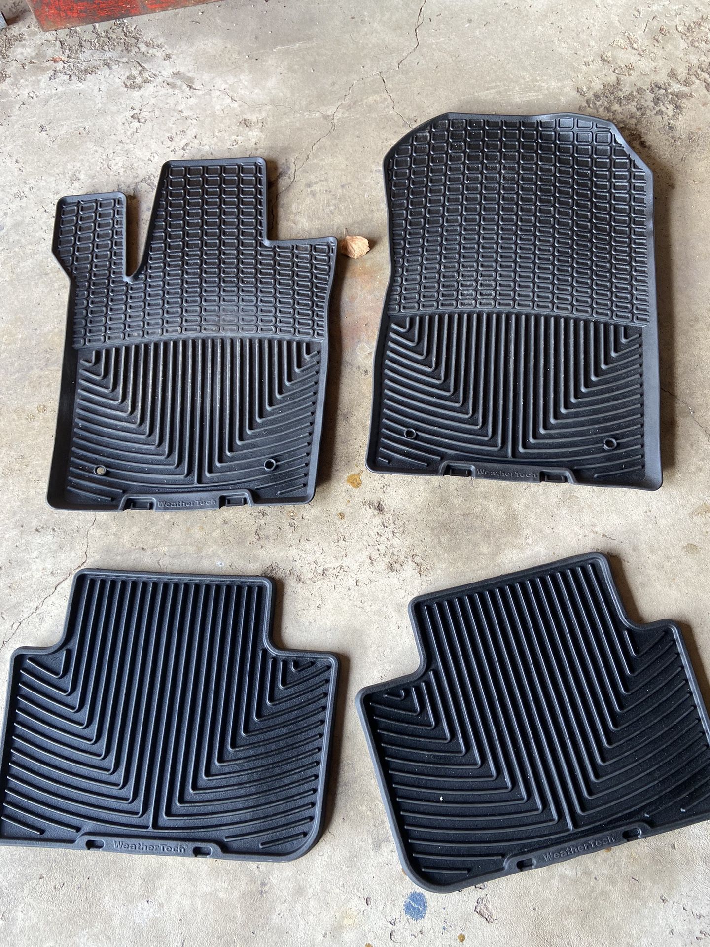 Weather Tech Floor Mats For Jeep Grand Cherokee