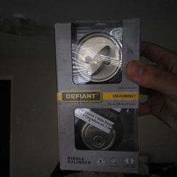 DEADBOLT LOCK BRAND NEW JUST $15