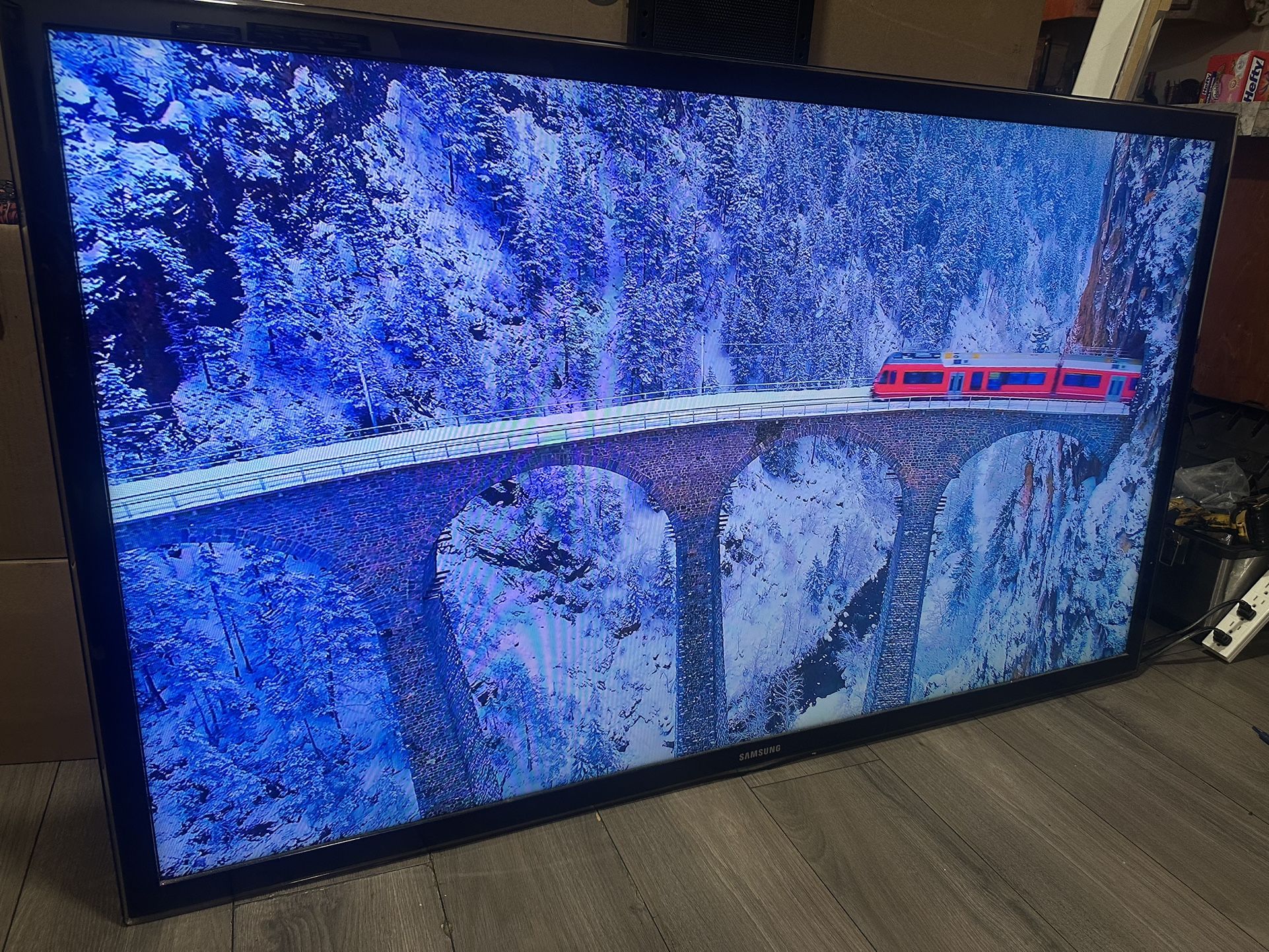 Samsung 60” Tv