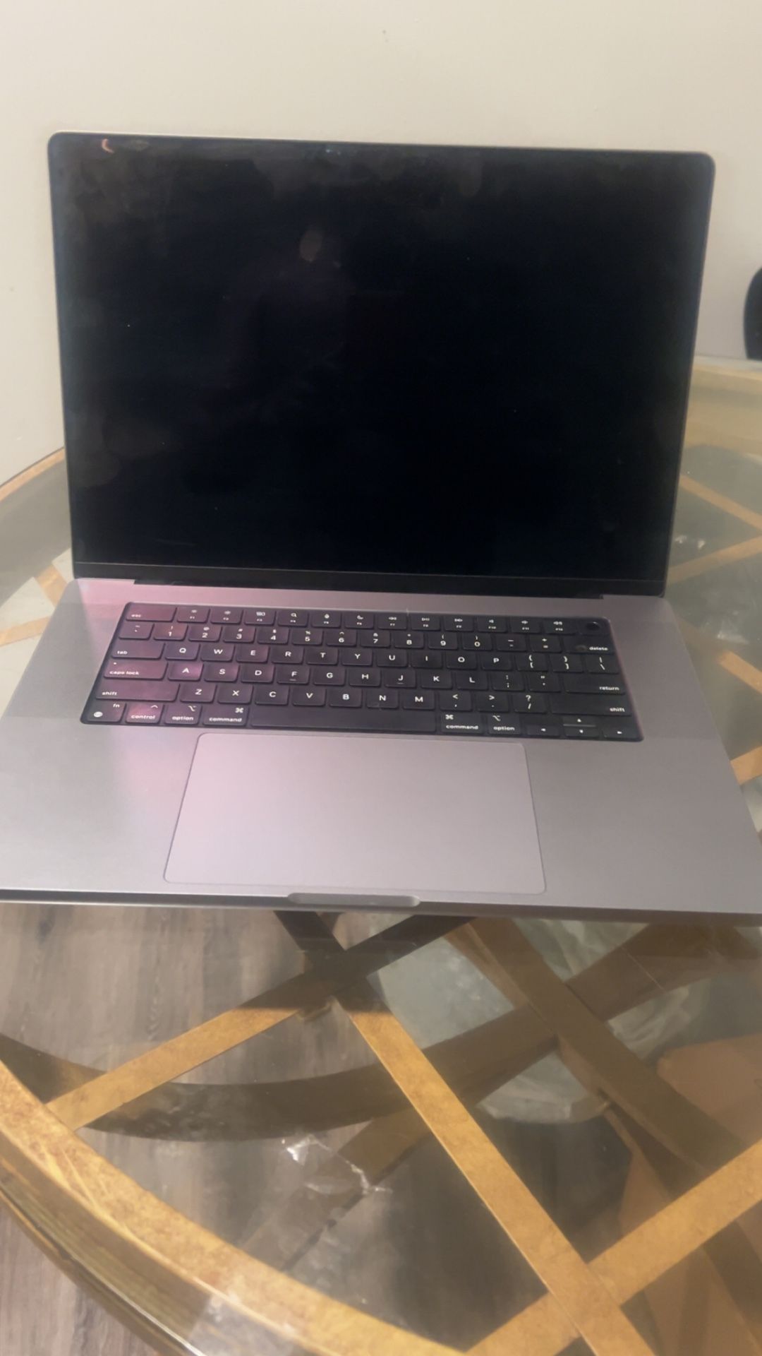 MacBook Pro A2485