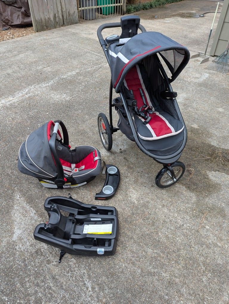 Graco Jogging Stroller With infant Seat