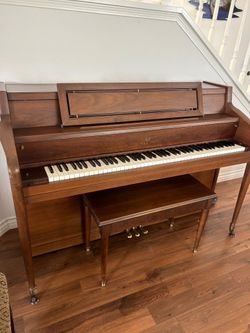 Story & Clark upright piano walnut