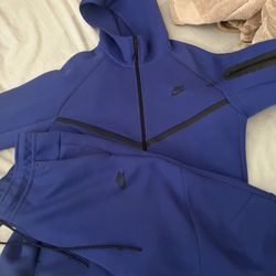 Blue Nike tech Fleece Full sweatsuit